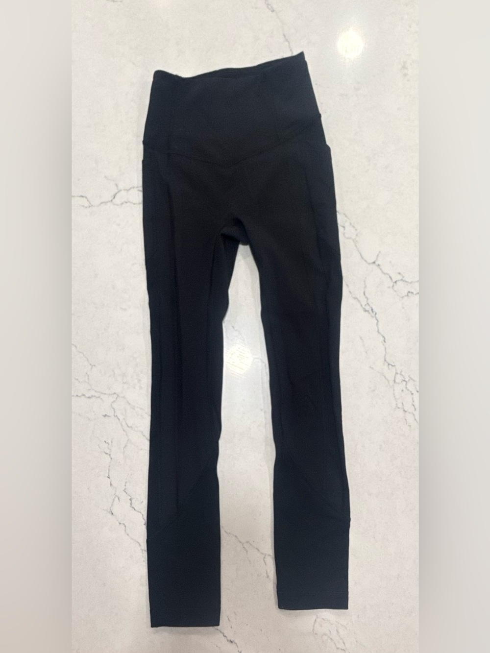 lululemon athletica Black High Rise Ankle Leggings Pockets Size 2 Athleisure